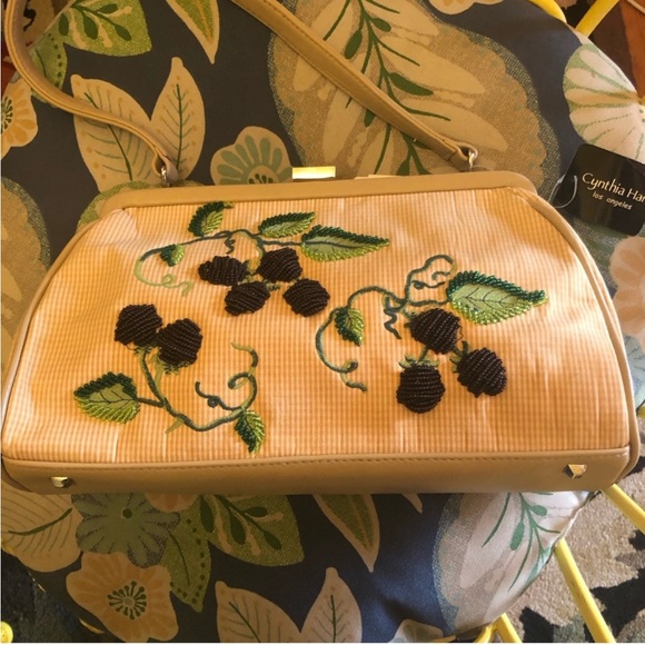 Bag - Picture 1 of 5